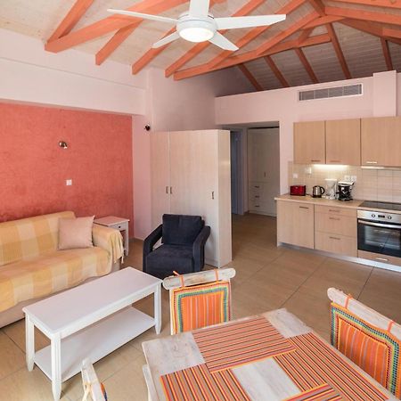 Athena'S Cottage Stoupa Exterior photo